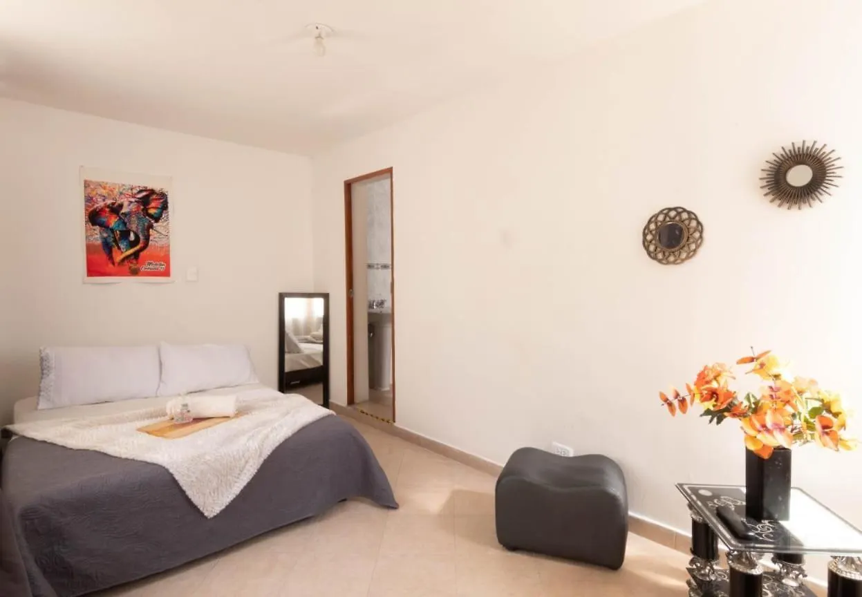 メデジンHostal Encanto Paisaアパートメント